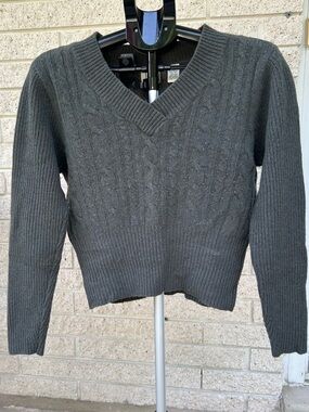 V-Neck Cable Knit Women's Sweater - Dark Green